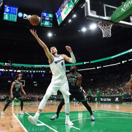 Porziņģim 'double-double' 'Wizards' neveiksmē pret NBA finālisti