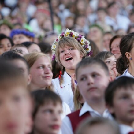 Oficiāli sākas XI Latvijas skolu jaunatnes dziesmu un deju svētki