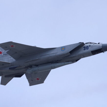Krievijas gaisa spēki Ukrainā nav guvuši pārākumu, ziņo britu izlūki