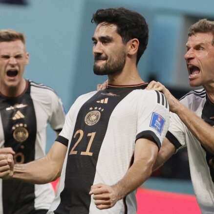 Правда ли, что из-за ЛГБТ-символики самолет со сборной Германии по футболу не пустили в Катар?