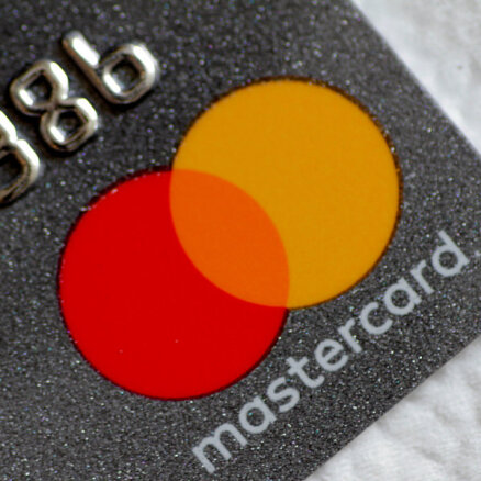 'Mastercard' plāno piedāvāt kriptovalūtu norēķinus
