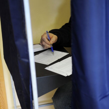 ФОТО: Избиратели активно используют возможность сдать свой голос на хранение