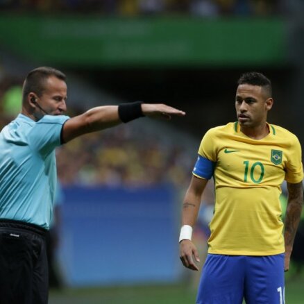 Бразилию не устраивает игра Неймара: его хотят лишить капитанской повязки