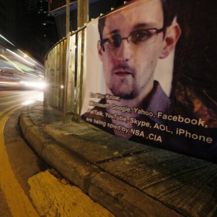 Žurnālists: Snoudena rīcībā ir vēl graujošāka informācija par ASV