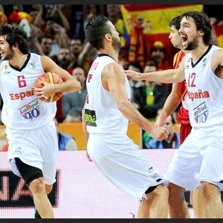 Spānijas basketbolisti  trešo reizi pēc kārtas iekļūst EČ finālā