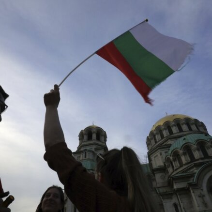 Bulgārija slepeni caur Poliju nosūtījusi Ukrainai 4200 tonnas ieroču