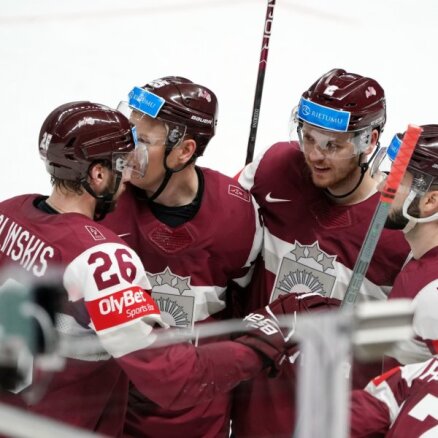 Latvijas hokejisti svarīgā spēlē spēkosies pret divas uzvaras 'bullīšos' guvušo Kazahstānu