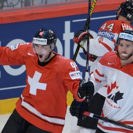 Šveices hokejisti pēcspēles metienu sērijā negaidīti pārspēj Kanādu