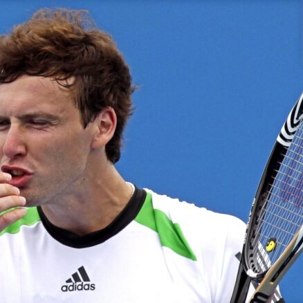 Gulbis zaudē vietu starp 30 spēcīgākajiem tenisistiem