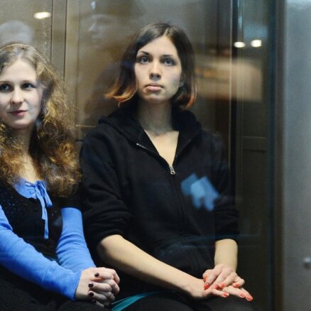 Krievijas tiesa kritizē 'Pussy Riot' notiesājošo spriedumu – liek pārskatīt