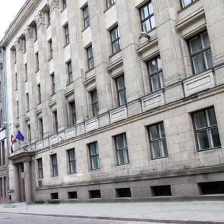 ES  fondu naudas  izmaksas atjaunošanai audzēs auditoru štatu un birokrātisko slogu (16:43)