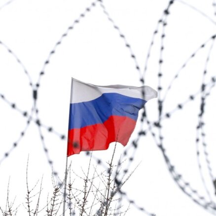 Pret Krieviju vērstās sankcijas par agresiju pret Ukrainu pagarina uz pusgadu