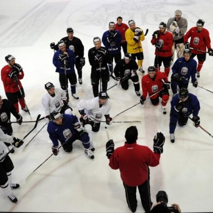 Fotoreportāža: Latvijas hokeja izlase sāk gatavošanos 2012.gada pasaules čempionātam