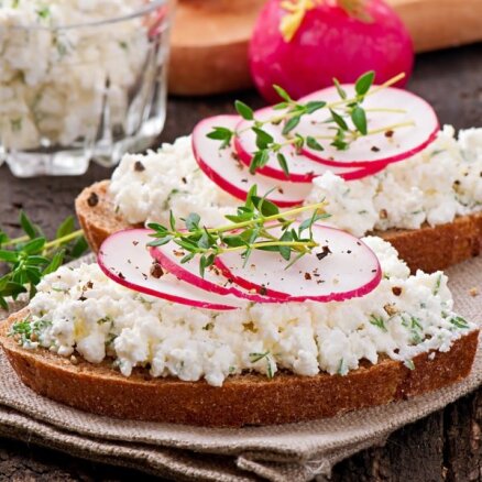 Gavējam garšīgi! 13 receptes ar biezpienu un krēmsieru