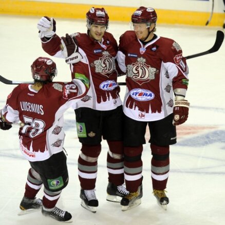 Rīgas 'Dinamo' rindās četrās KHL sezonās spēlējis 71 hokejists