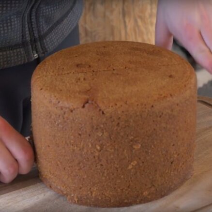 Как испечь хлеб по-исландски? На вулкане!