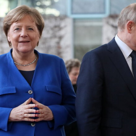 Baidens attiecību ar Vāciju dēļ atteikšoties no 'Nord Stream 2' projekta vadītāja sankcionēšanas