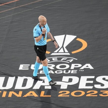 UEFA Eiropas līgas fināla tiesnesim lidostā uzbrūk 'AS Roma' līdzjutēji