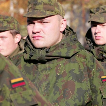 В Литве утвердили постоянный призыв в армию