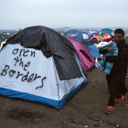 ES apsver ārējās palīdzības izmantošanu migrantu krīzes risināšanai blokā