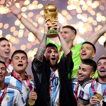 Mesi un Argentīna futbola trillerī 'pendelēs' izcīna Pasaules kausu