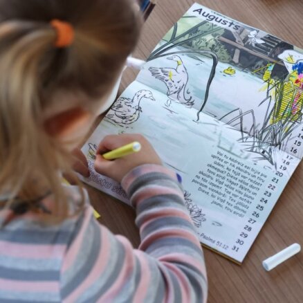 'Viens otram māca vārdiņus' – kā ukraiņu bērni uzsākuši skolas gaitas Latvijā