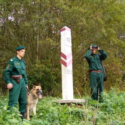 На латвийско-российской границе начали строить забор
