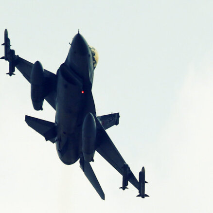 Байден: США не поставят Украине истребители F-16