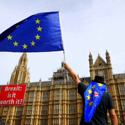 Bezlīguma 'Brexit' paredz izmaiņas saistībā ar ceļošanu starp Lielbritāniju un ES