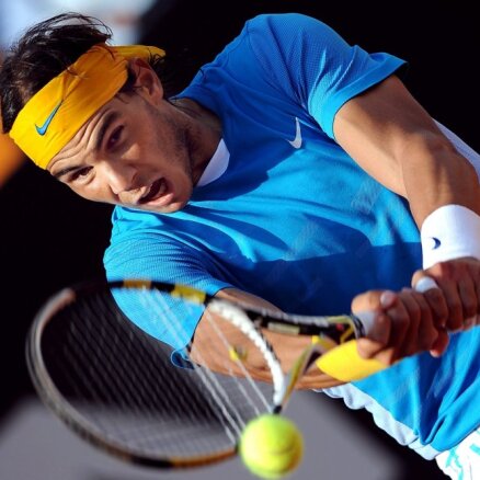 Nadals iekļūst ATP sezonas noslēguma turnīra pusfinālā