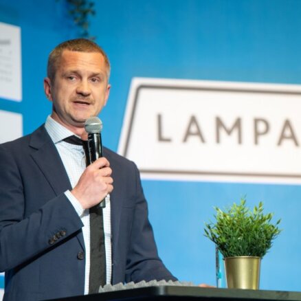 Video: Ar 'Politiķu cepienu' noslēdzies festivāls 'Lampa'