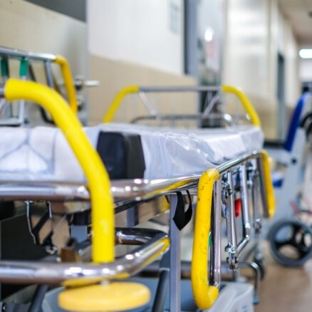 Latvijas slimnīcās patlaban ārstējas 930 Covid-19 pacienti