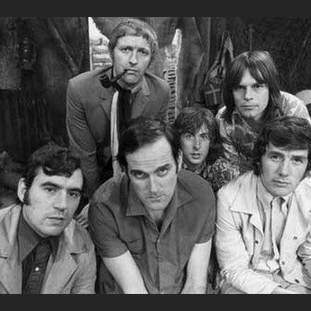 Tribekas filmu festivālā svinēs 'Monty Python' filmas 40. gadadienu