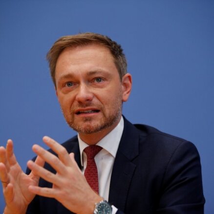 Vācijas ministrs aicina pārtraukt elektroenerģijas ražošanu ar gāzi