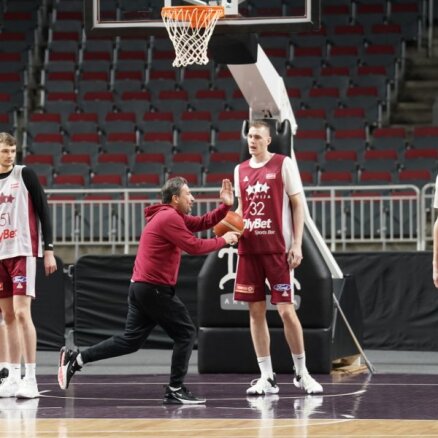 Foto: Latvijas basketbolisti sāk gatavošanos mačiem pret Turciju un Grieķiju