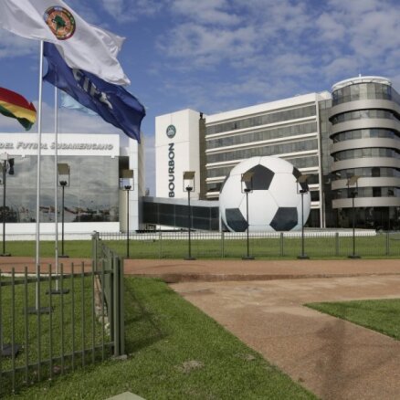 FIFA skandāls: CONMEBOL mītnei atņem diplomātisko imunitāti