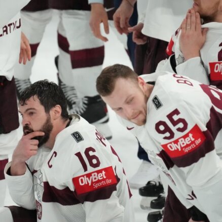 Pret Latvijas hokeja izlasi Somijā sākta kriminālizmeklēšana spēļu kreklu sponsora dēļ