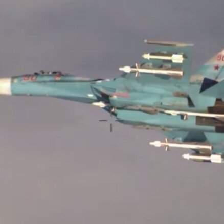 Video: Krievijas Su-27 virs Baltijas jūras seko NATO novērošanas lidmašīnai