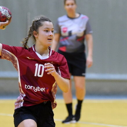 Latvijas handbolistes nepārvar PČ kvalifikācijas pirmo kārtu
