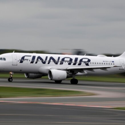 'Finnair' ieviesīs papildu maksu rokas bagāžai un mainīs maltīšu piedāvājumu