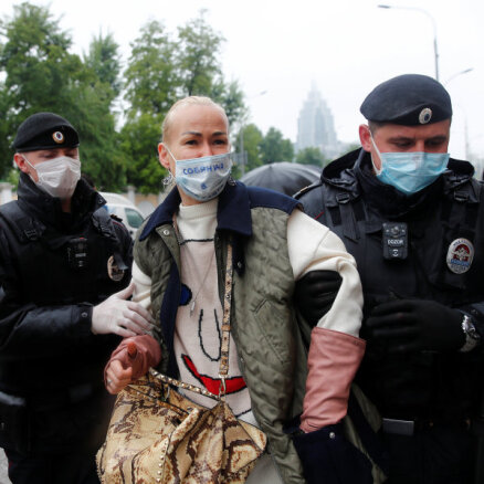 Новая акция в поддержку Ильи Азара в Москве. Задержаны более 20 пикетчиков и журналистов