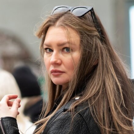Afēriste Anna Delveja būs 'spīkere' prestižajā Hārvarda universitātē