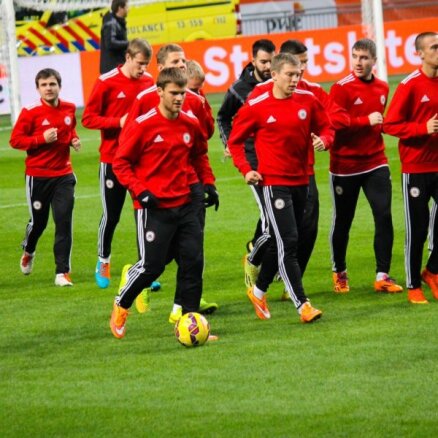 Foto: Latvijas izlases pēdējais treniņš pirms ilgi gaidītās spēles pret Nīderlandi