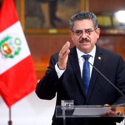 No amata atkāpies Peru pagaidu prezidents