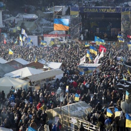 Оппозиция Украины призвала создавать "ополчение" и освободить Тимошенко