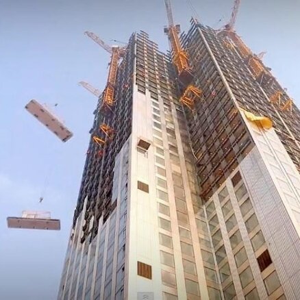 Iespaidīgs video: Ķīnieši 57 stāvu debesskrāpi uzbūvē 19 dienās