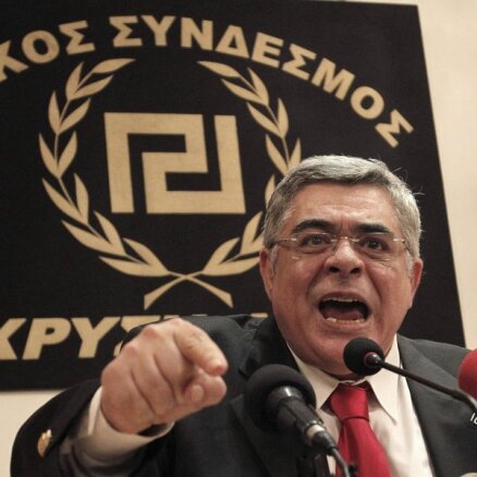 Grieķijas policija arestē 'Zelta rītausmas' līderi