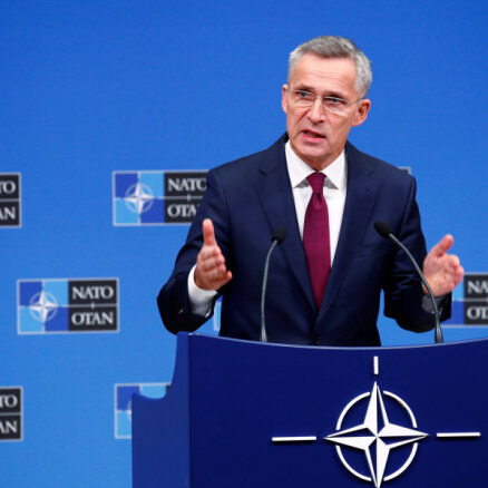 NATO palielinās augstas gatavības spēku skaitu virs 300 000, paziņo Stoltenbergs