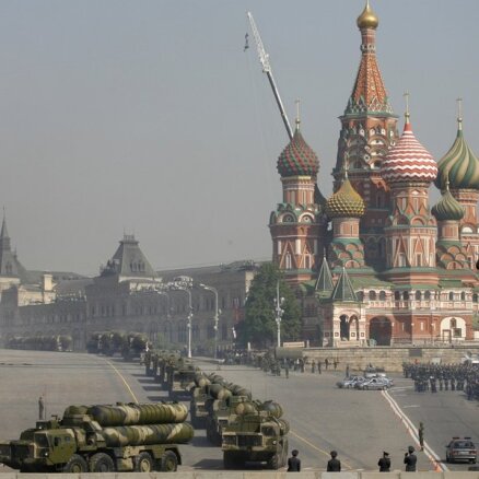Krievijas parlamenta augšpalāta atļauj sākt karu Krimā
