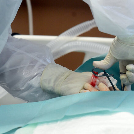 Pirmo reizi Latvijā veikta endoskopiska vairogdziedzera operācija